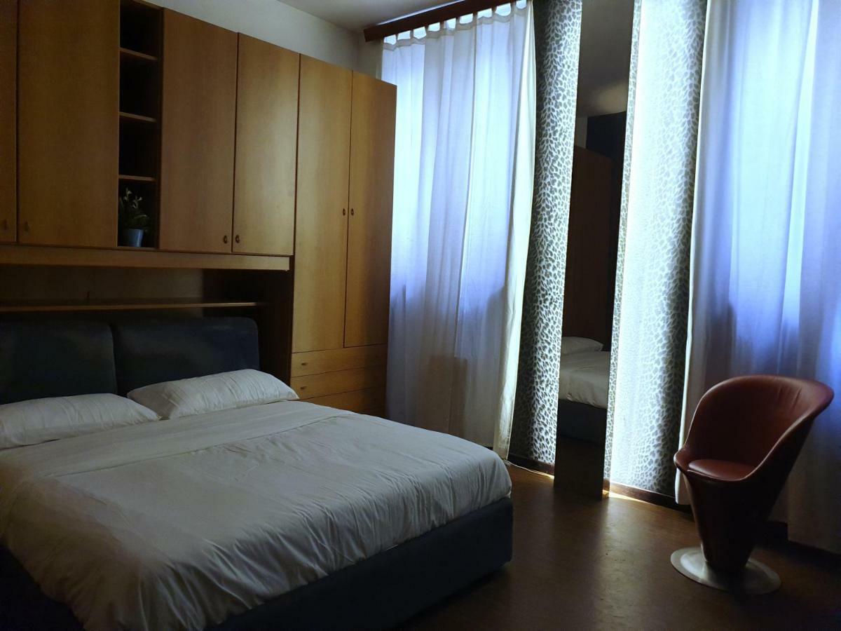 5Min Walk From Duomo! Apartment 100M2 Appartement Milan